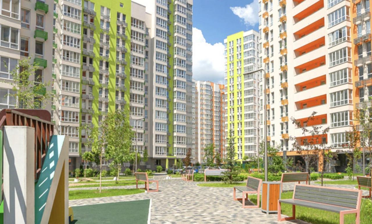 Жд Вокзал Пр Победы 67-В Метро Нивки Парк Шулявка Apartman Kijev Kültér fotó